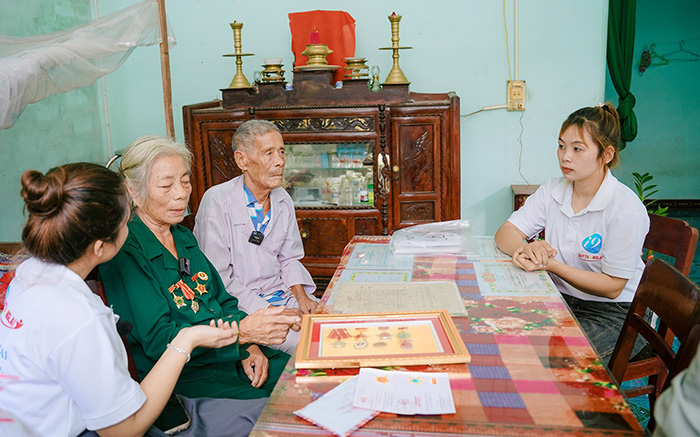 Hình ảnh giới thiệu về app tài xỉu online và đội ngũ chuyên nghiệp